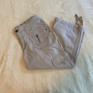 Women’s Cargo Capris
